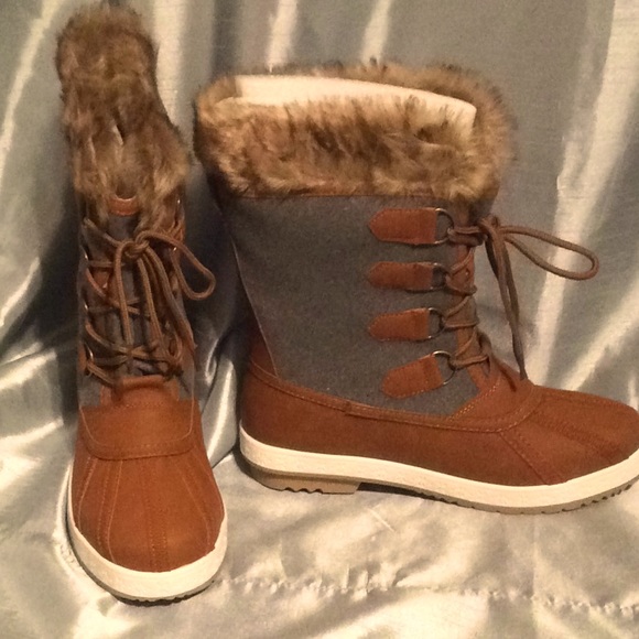 Lydiia Faux Fur Winter Boot, Grey Multicolor, Padded Insole, NWT - Picture 1 of 7